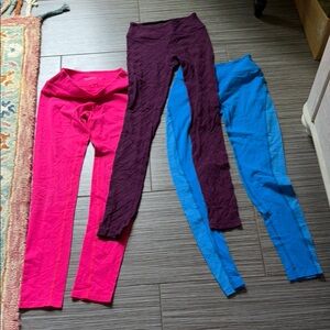 Beyond Yoga Small Colorful Leggings 3 pairs